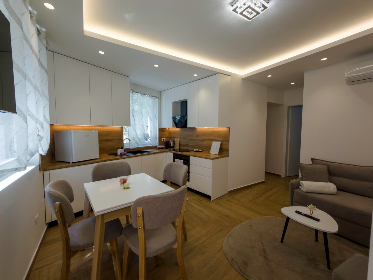 Soggiorno dell'Appartamento 3 dopo la ristrutturazione, Villa Hajdi a Merano - Gino Bau